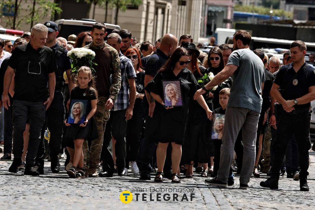 На Львівщині попрощались із мовознавицею Іриною Фаріон - 4