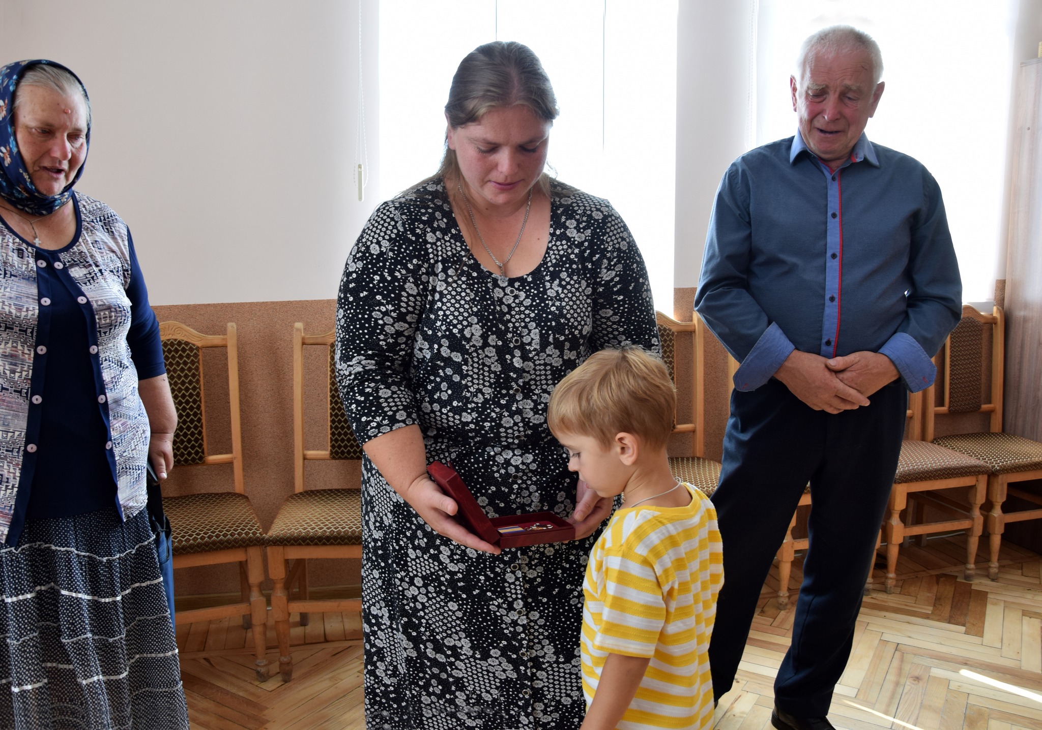 На Львівщині родинам полеглих прикордонників вручили державні нагороди - 18