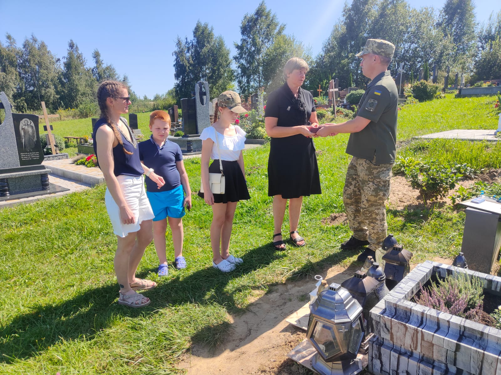 На Львівщині родинам полеглих прикордонників вручили державні нагороди - 5
