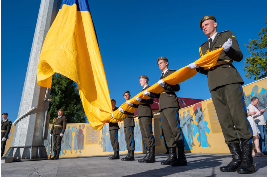 До Дня Державного Прапора у Львові заклали капсулу часу - 2