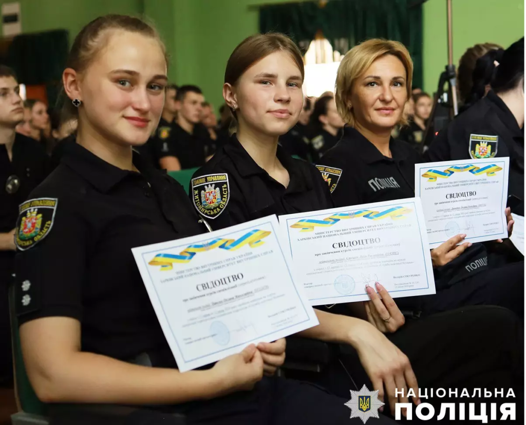 У львівських школах працюватимуть інспектори у формі поліцейських - 2