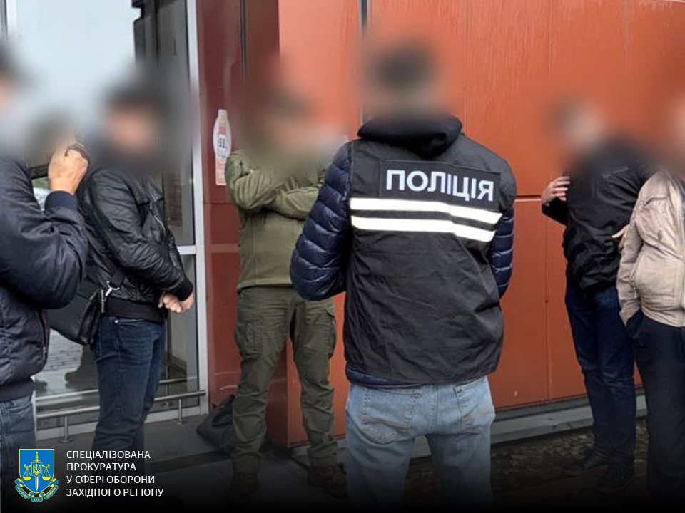 У Львові за хабар затримали співробітника ТЦК - 2