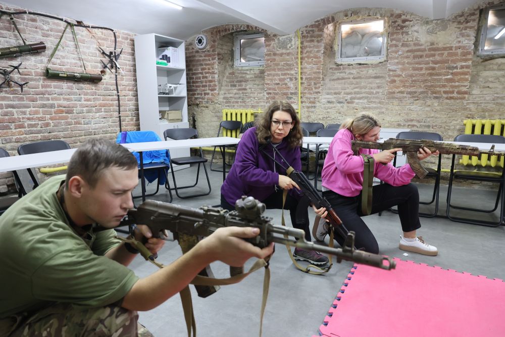 У львівських центрах навчально-патріотичного виховання провели перші відкриті тренінги для всіх охочих - 2