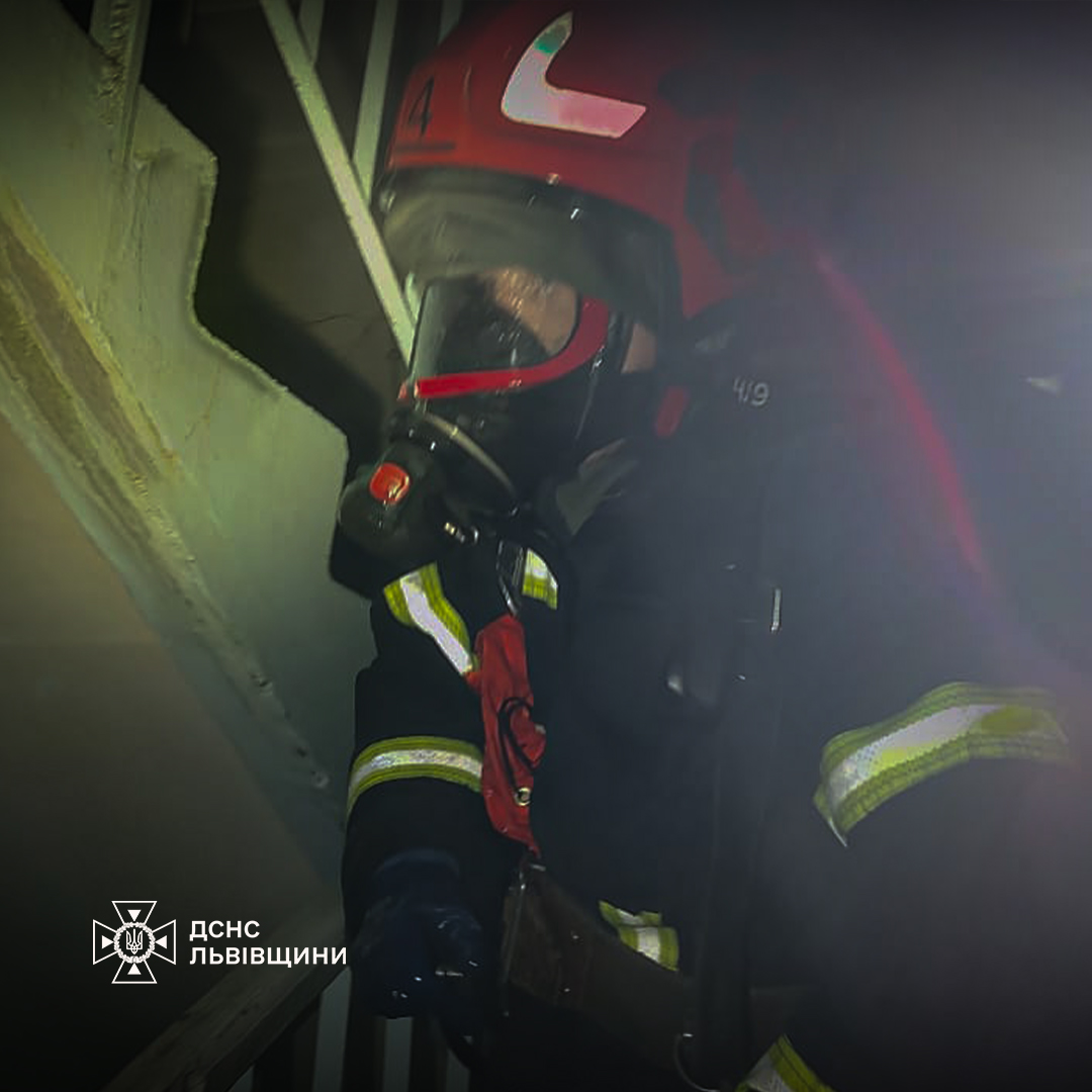 У Львові через пожежу евакуювали мешканців багатоповерхівки - 2