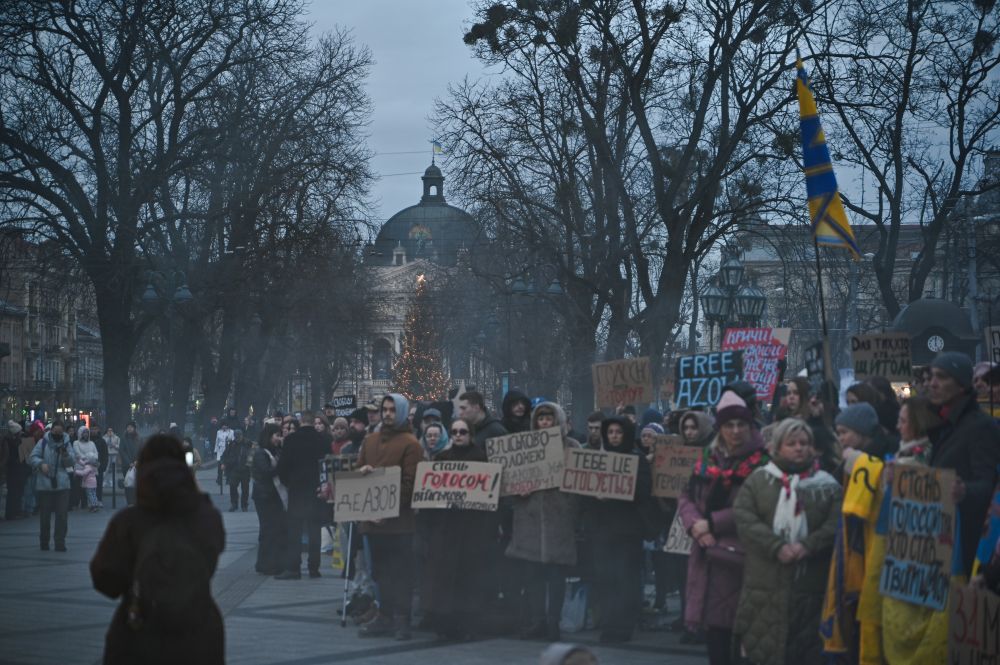 У Львові рідні військових, що у полоні, організували щемливі акції - 7