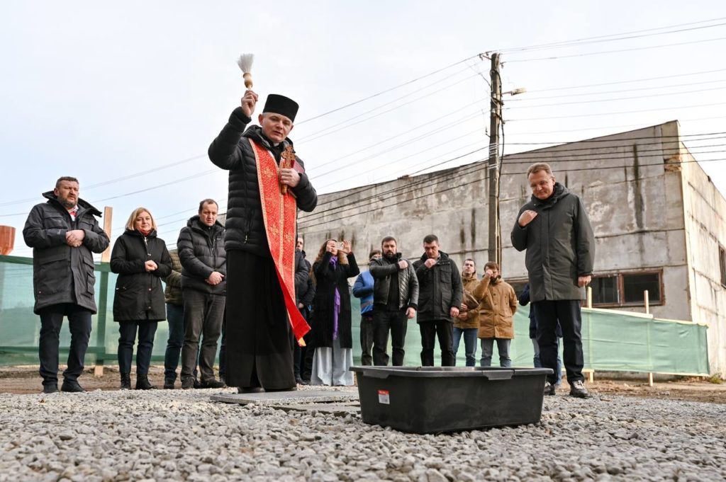 У Львові заклали капсулу під будівництво крематорію - 2