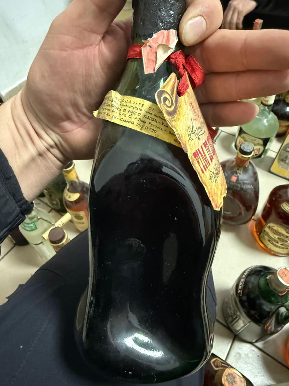 Львівські митники виявили в авто юнака елітний алкоголь на мільйон гривень - 2