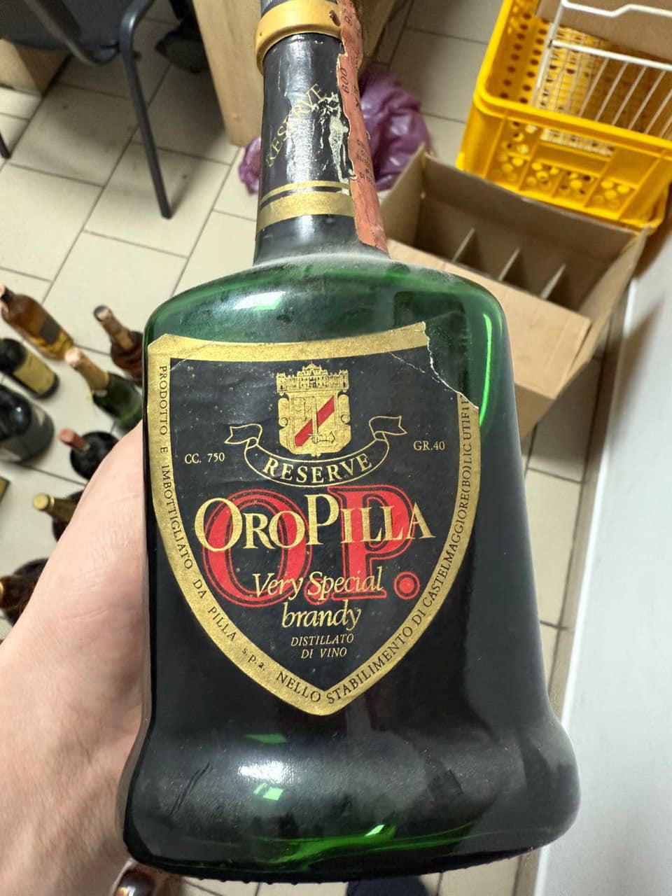 Львівські митники виявили в авто юнака елітний алкоголь на мільйон гривень - 3