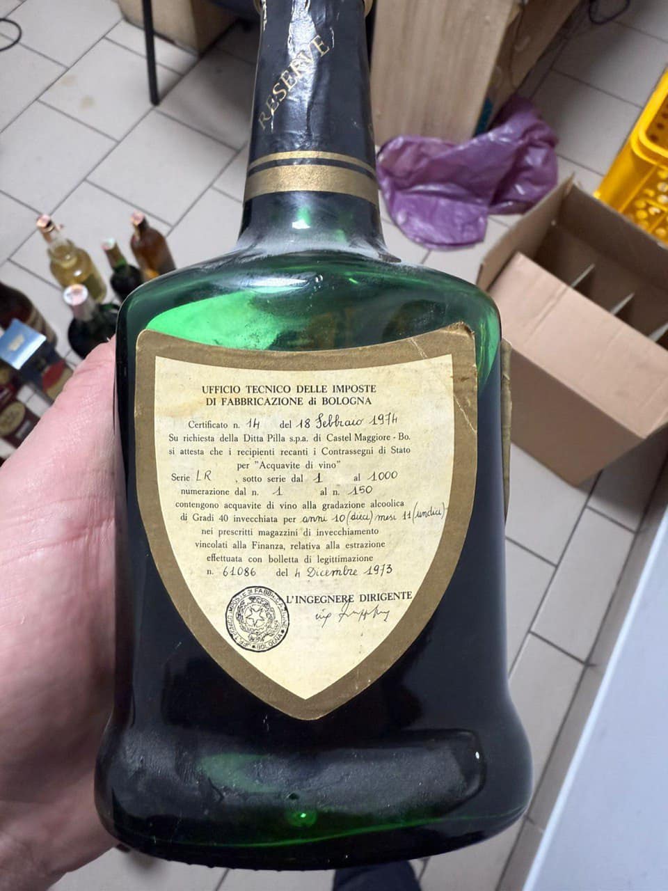 Львівські митники виявили в авто юнака елітний алкоголь на мільйон гривень - 4