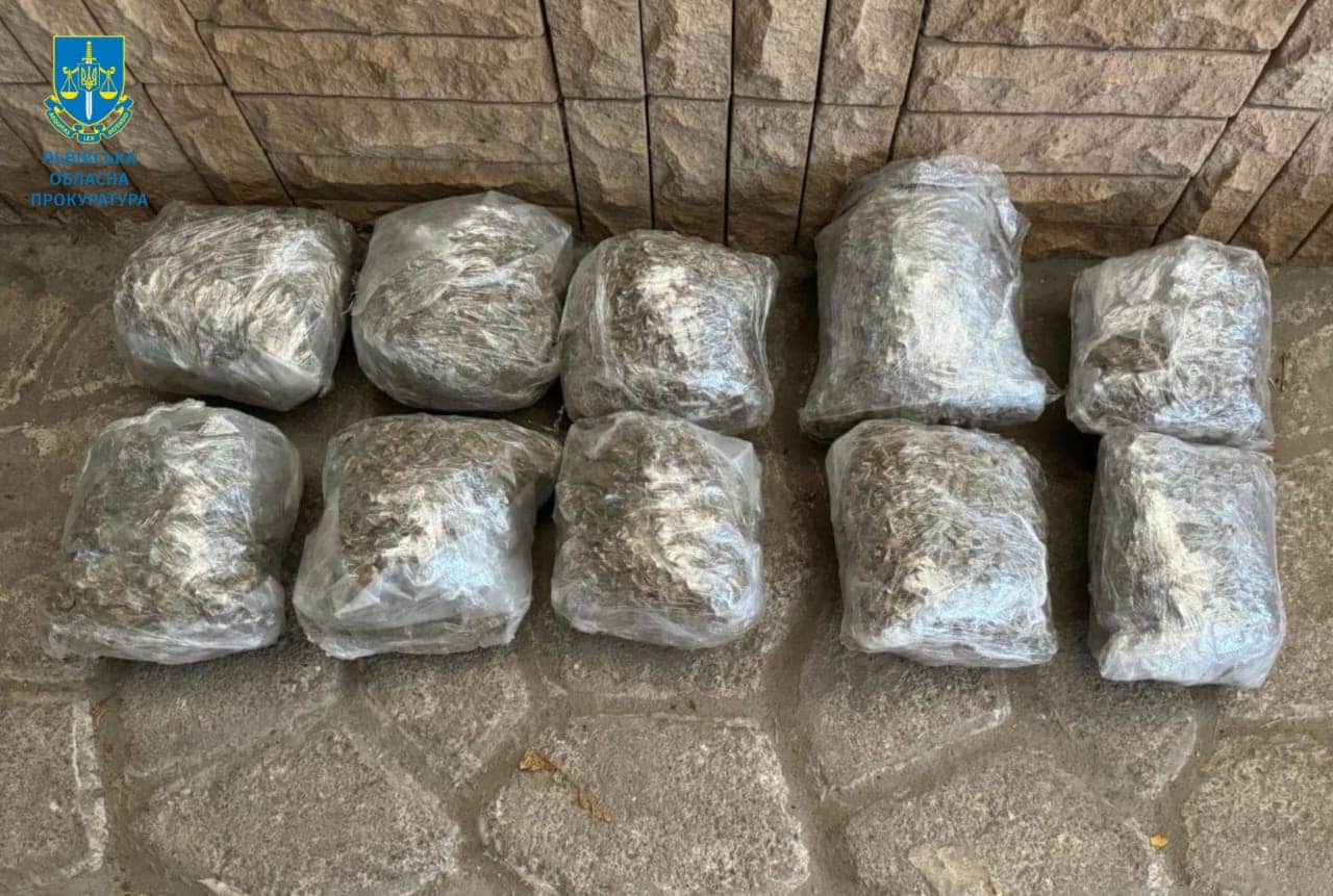 У Львові ліквідували нарколабораторію з щомісячним прибутком близько 2 млн грн - 5