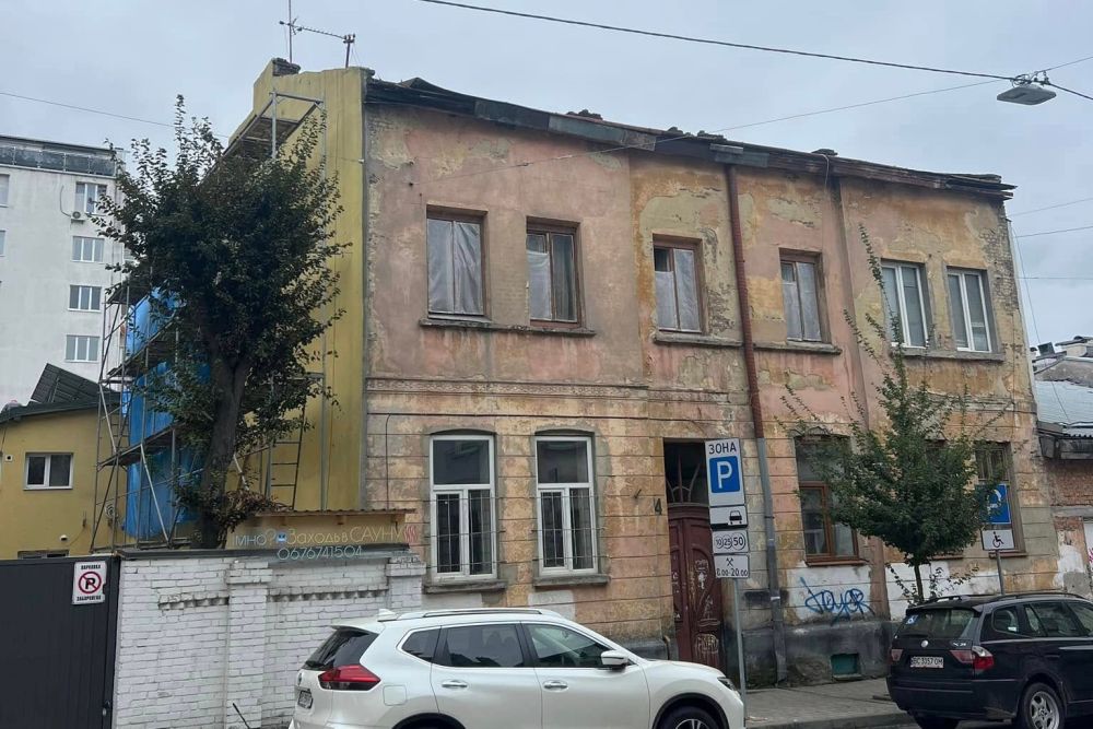 У Львові відновили ще один будинок, який постраждав від російської атаки торік - 2