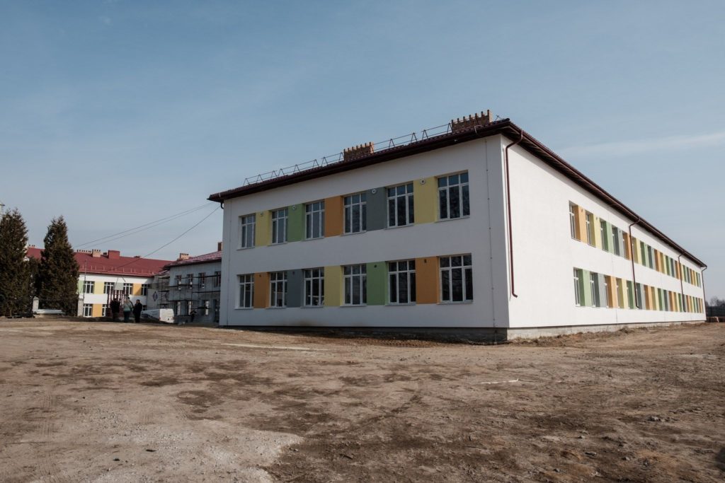 Цьогоріч на Львівщині планують відкрити школу, яку почали будувати в 2016-му році - 4
