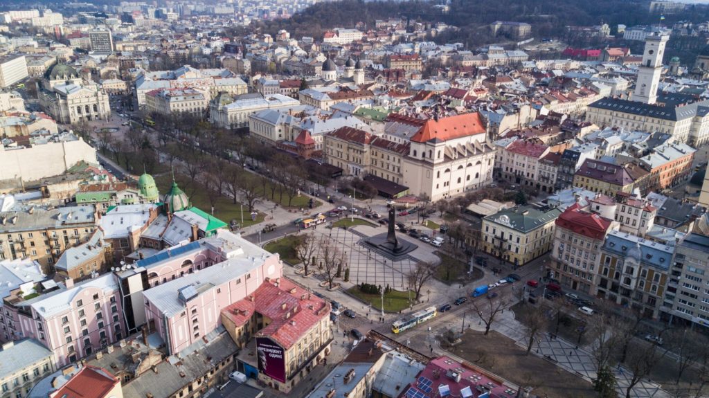 Вибори ректора ЛНУ, охорона пам'яток у Львові, травневі зміни: головні новини дня - 8