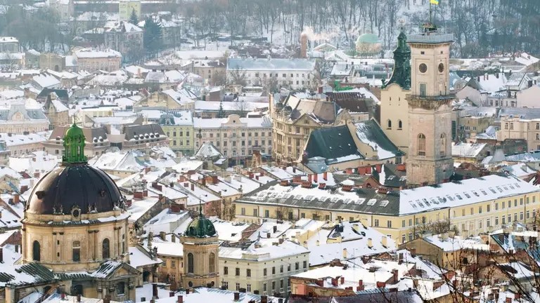 місто Львів узимку