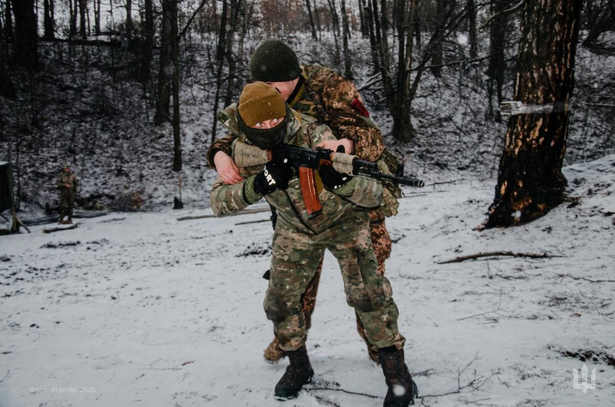 українські воїни
