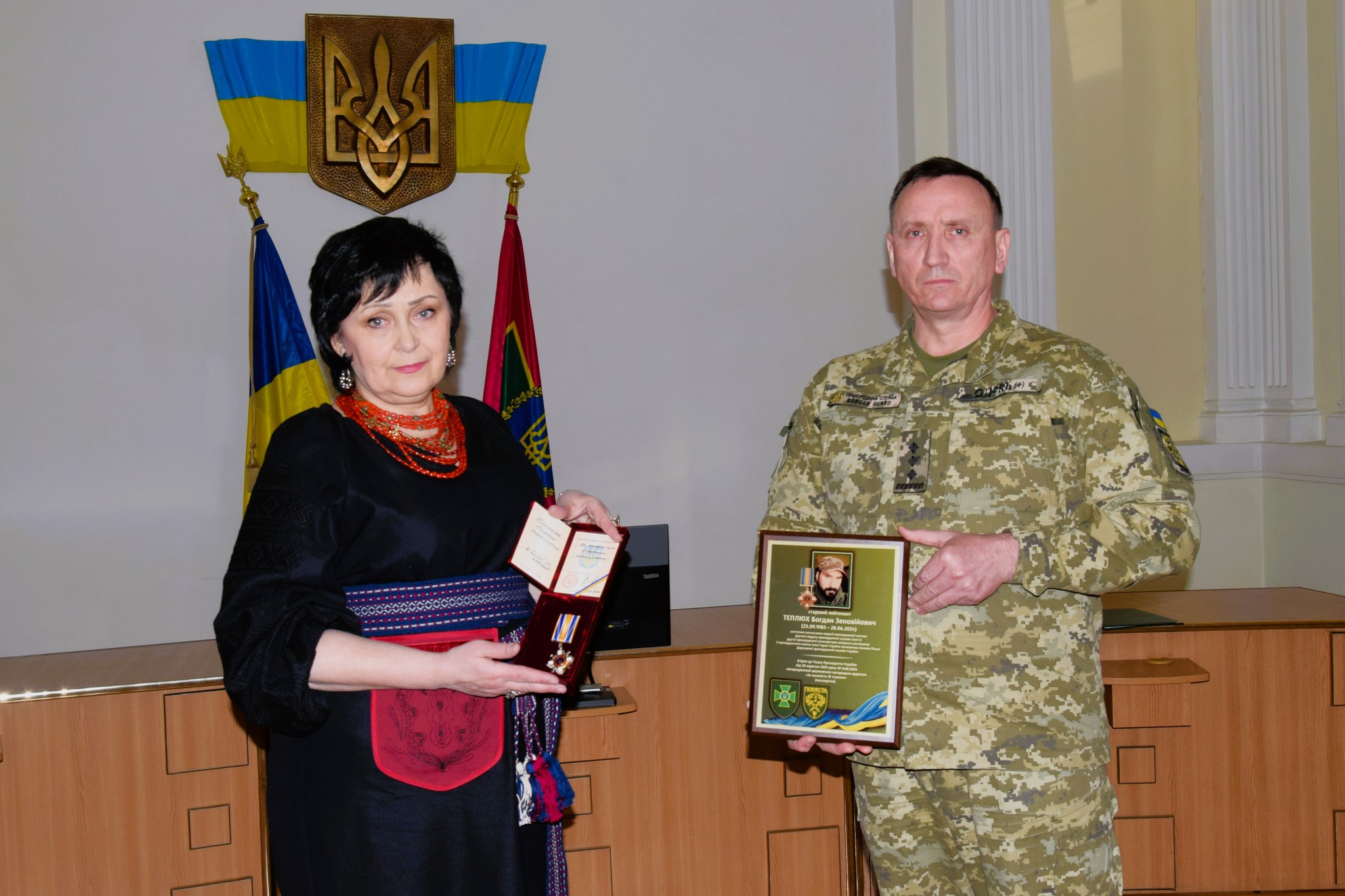 У Львові родині полеглого героя-прикордонника вручили державну нагороду - 6