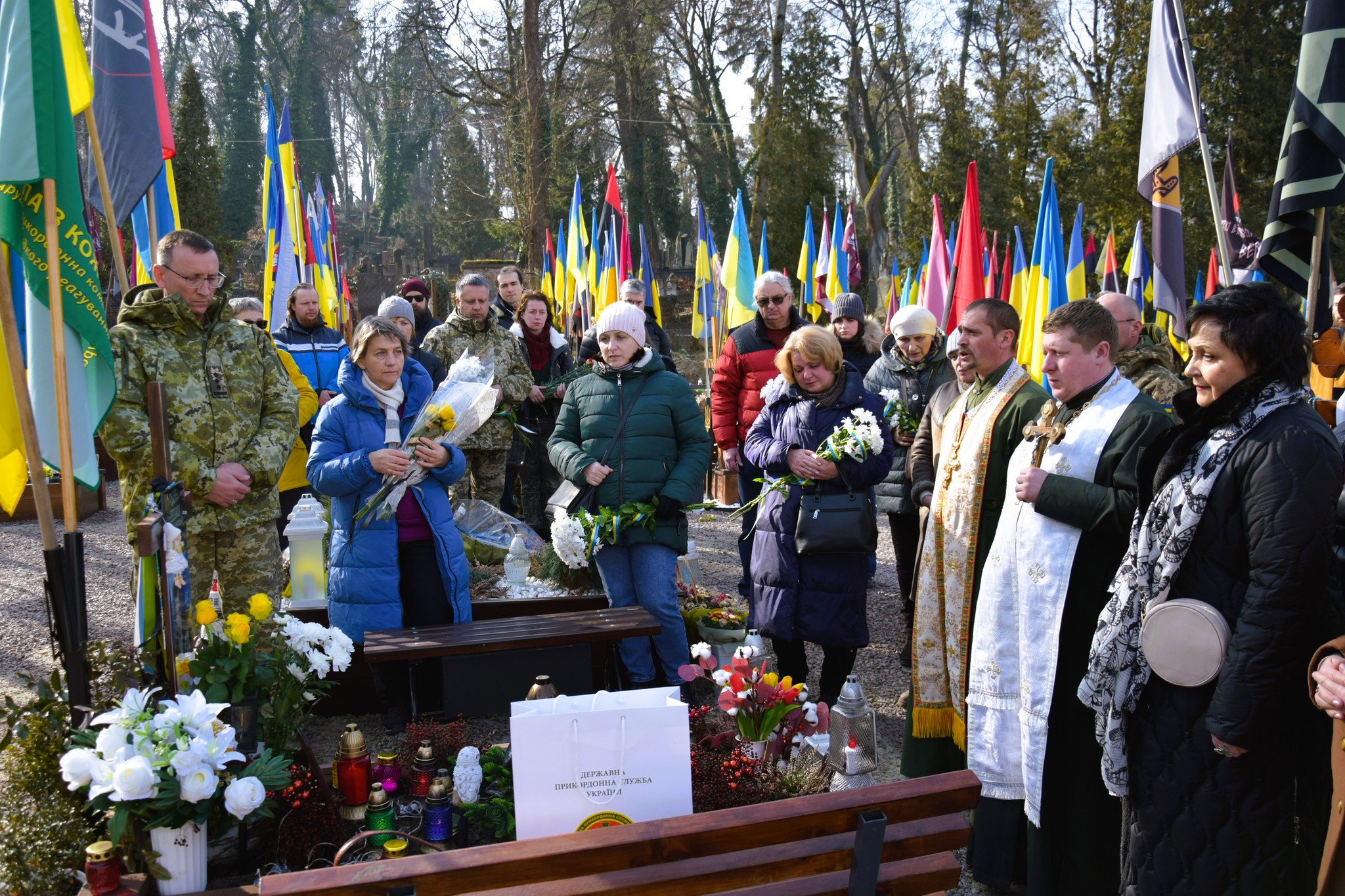 У Львові родині полеглого героя-прикордонника вручили державну нагороду - 8