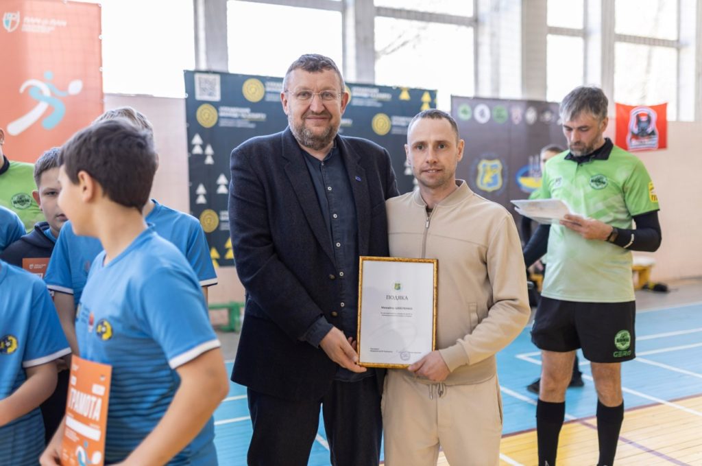 У Львові пройшов шкільний турнір з регбі-5 - 4