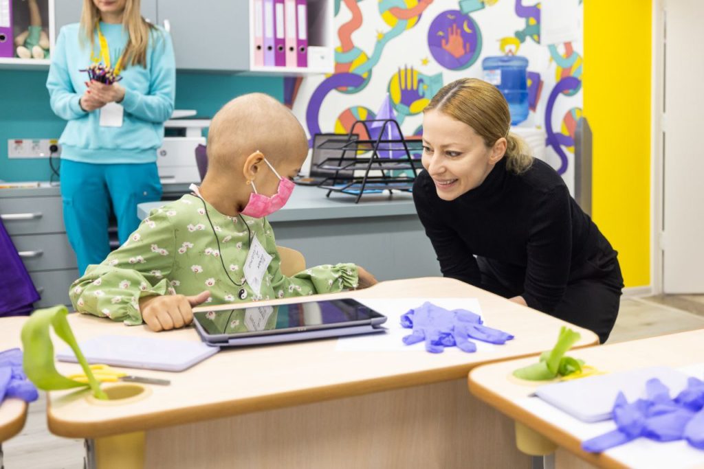 Міністерка закордонних справ Князівства Ліхтенштейн відкрила дві школи супергероїв у Львові - 2