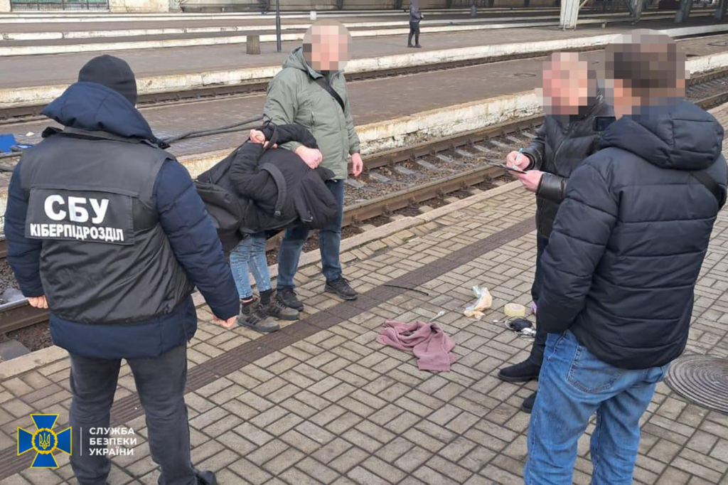 Затримання агента РФ, звільнення професора, поширення грипу та ГРВІ: головні новини дня - 3