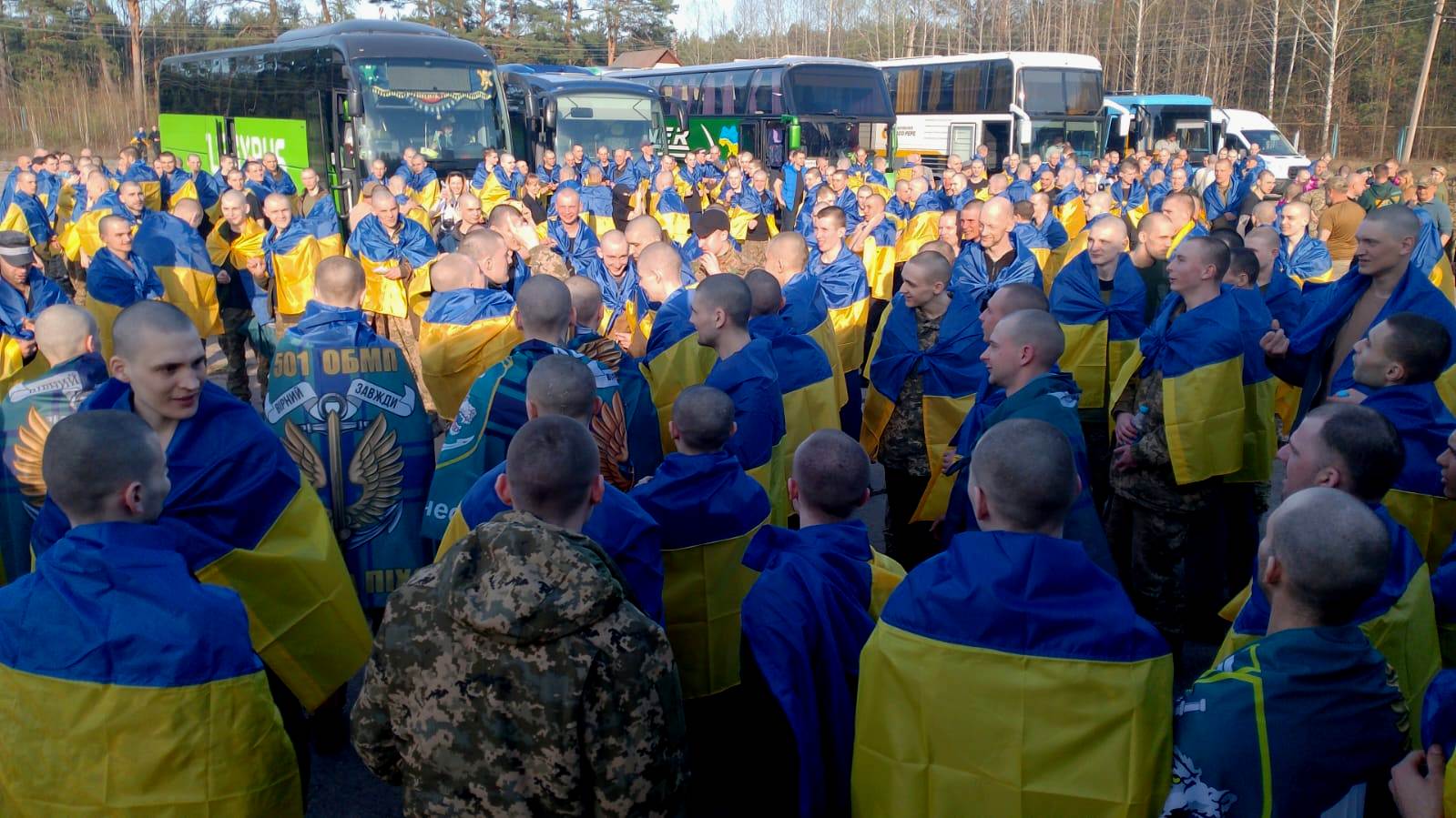 Напередодні Великодня Україна визволила з російського полону 277 захисників - 4