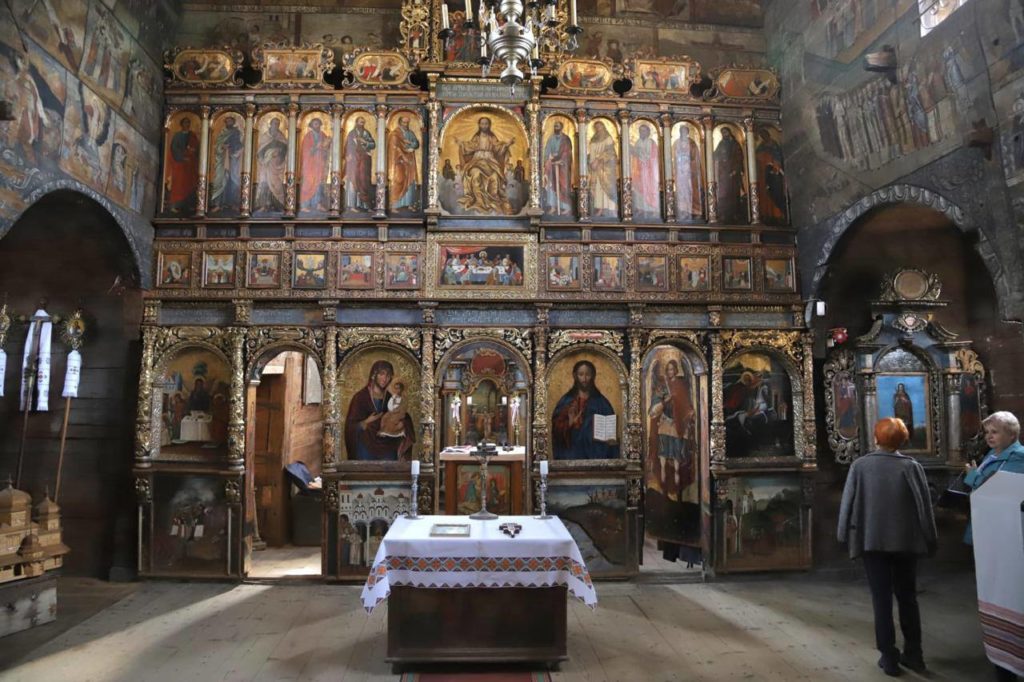 Історичний іконостас, нові тарифи у транспорті Львова та книжкові новинки: головні новини дня - 6