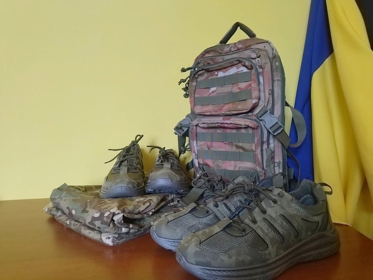 Громади Львівщини передали військовим дрони, автівки, спорядження та сотні тисяч гривень допомоги - 14