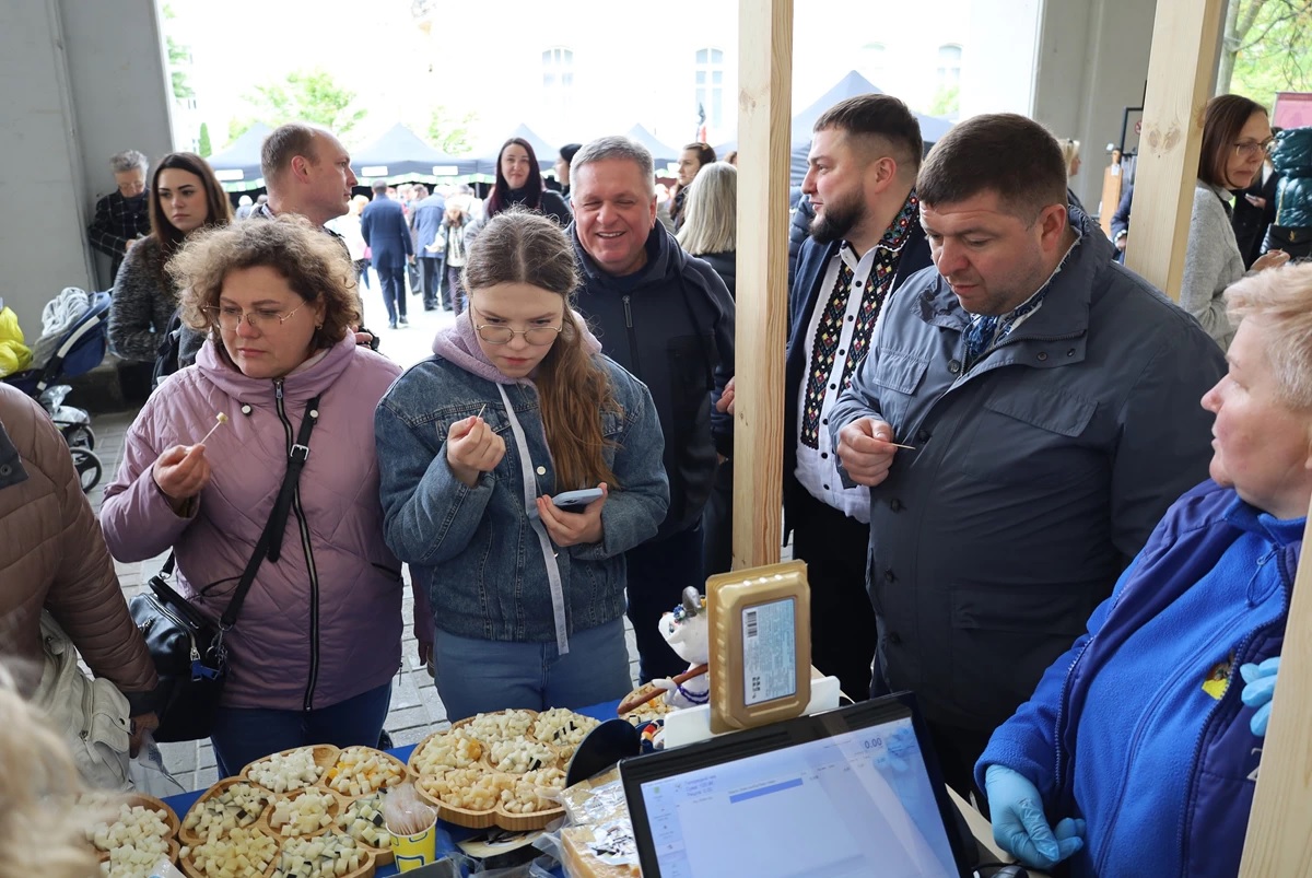 Мед, сир, солодощі, напої: чим дивує відвідувачів третій Львівський ярмарок смаку - 5