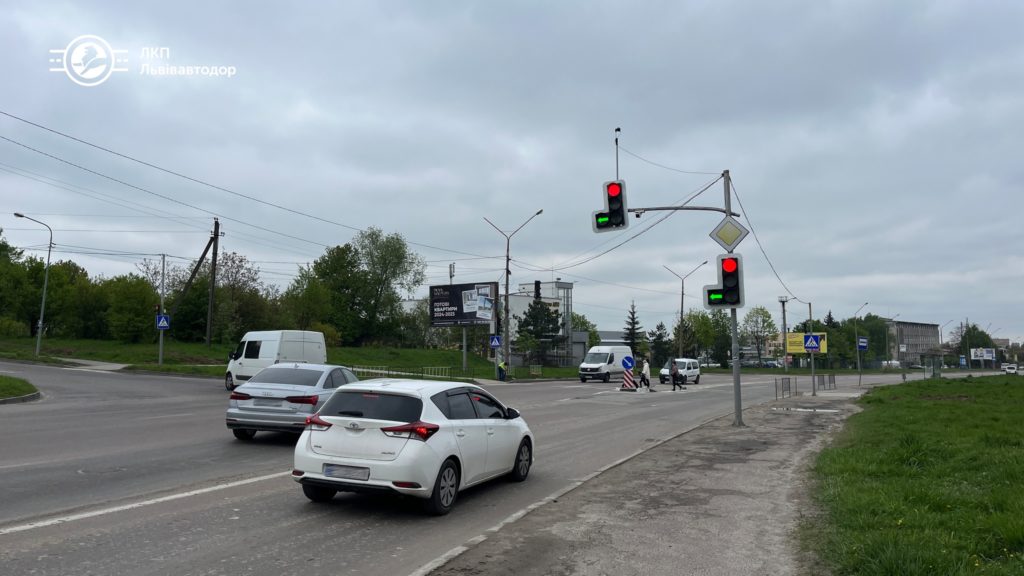 «Смарт», «зелена хвиля», пріоритетність транспорту: які світлофорні режими діють у Львові - 2