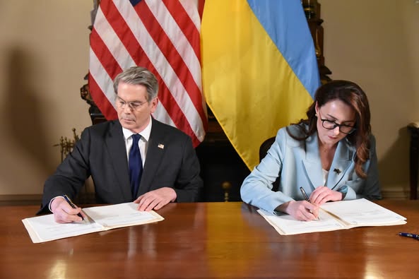 Прощання з воїнами, ексгумація радянських поховань у Львові, проблема джипінгу: головні новини дня - 5