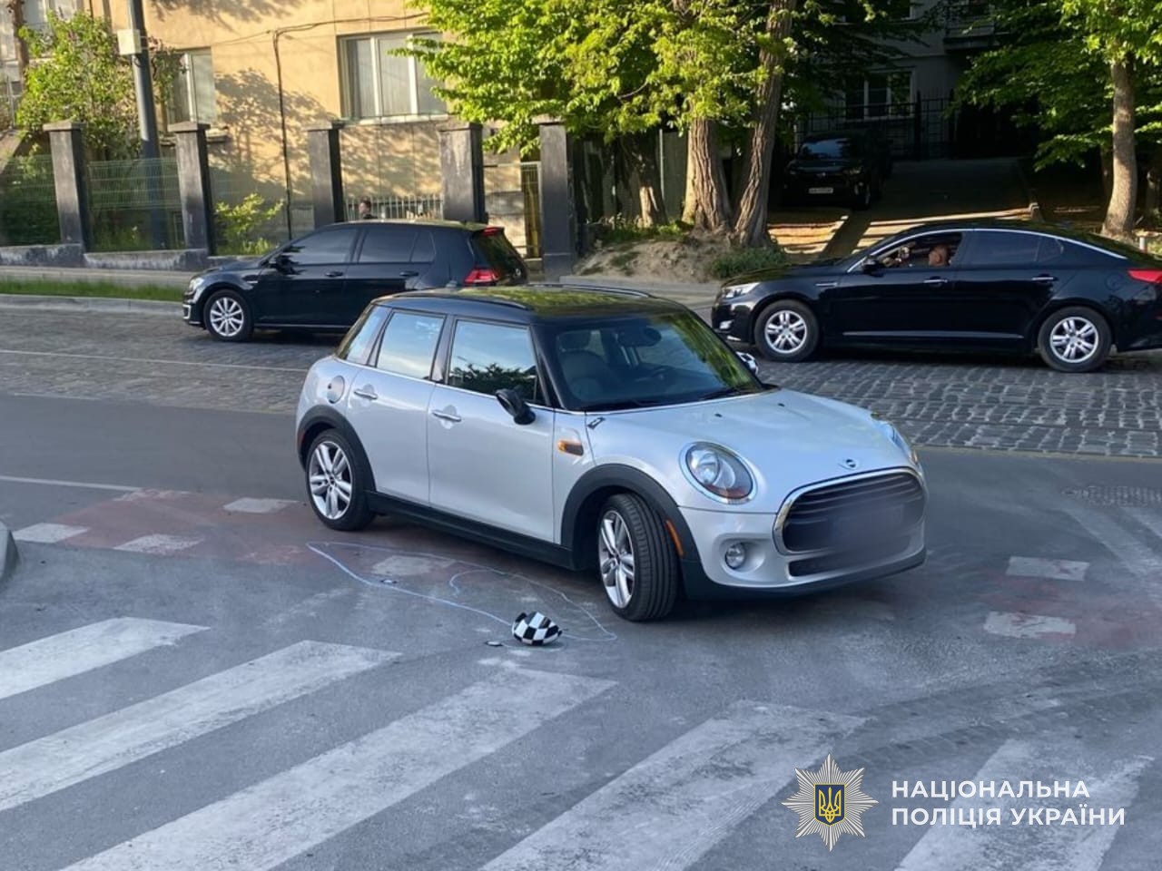 У Львові водійка «MINI COOPER» збила велосипедиста-підлітка - 3