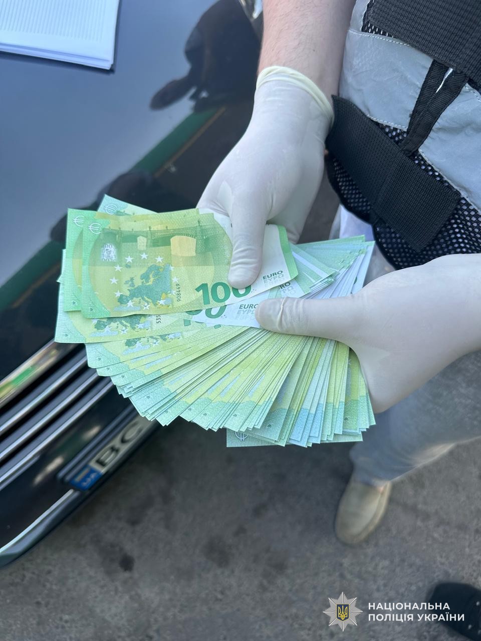 На Львівщині судитимуть чоловіка, який переправляв «псевдомузиканта» через кордон - 4