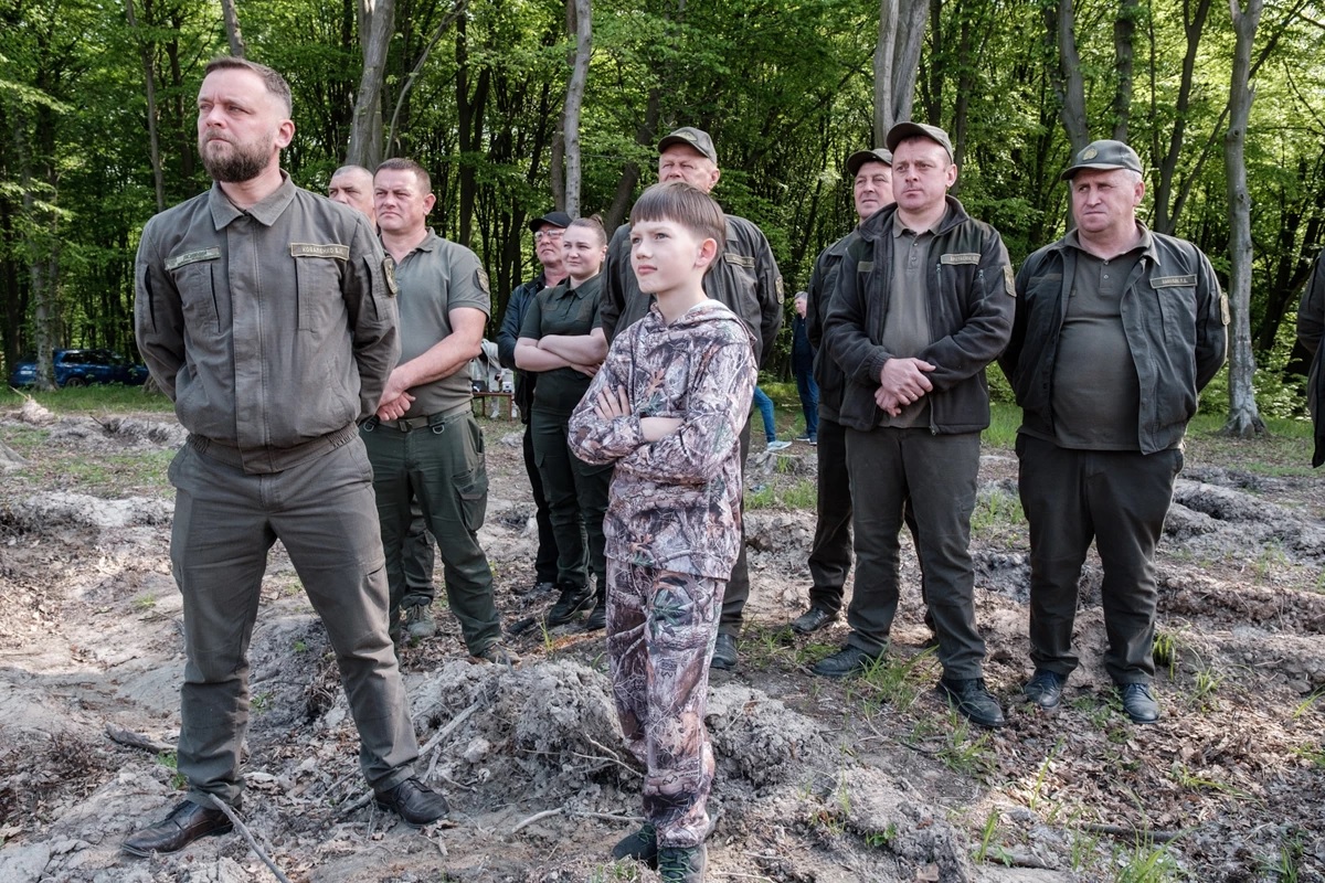 На Львівщині у межах ініціативи «Зелена країна» висадили понад 4 тисячі дубів - 4