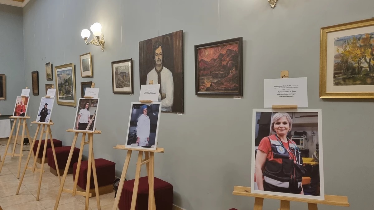 У Львові представили фотопроєкт «Бути мамою – це бути світом і світлом!» - 6