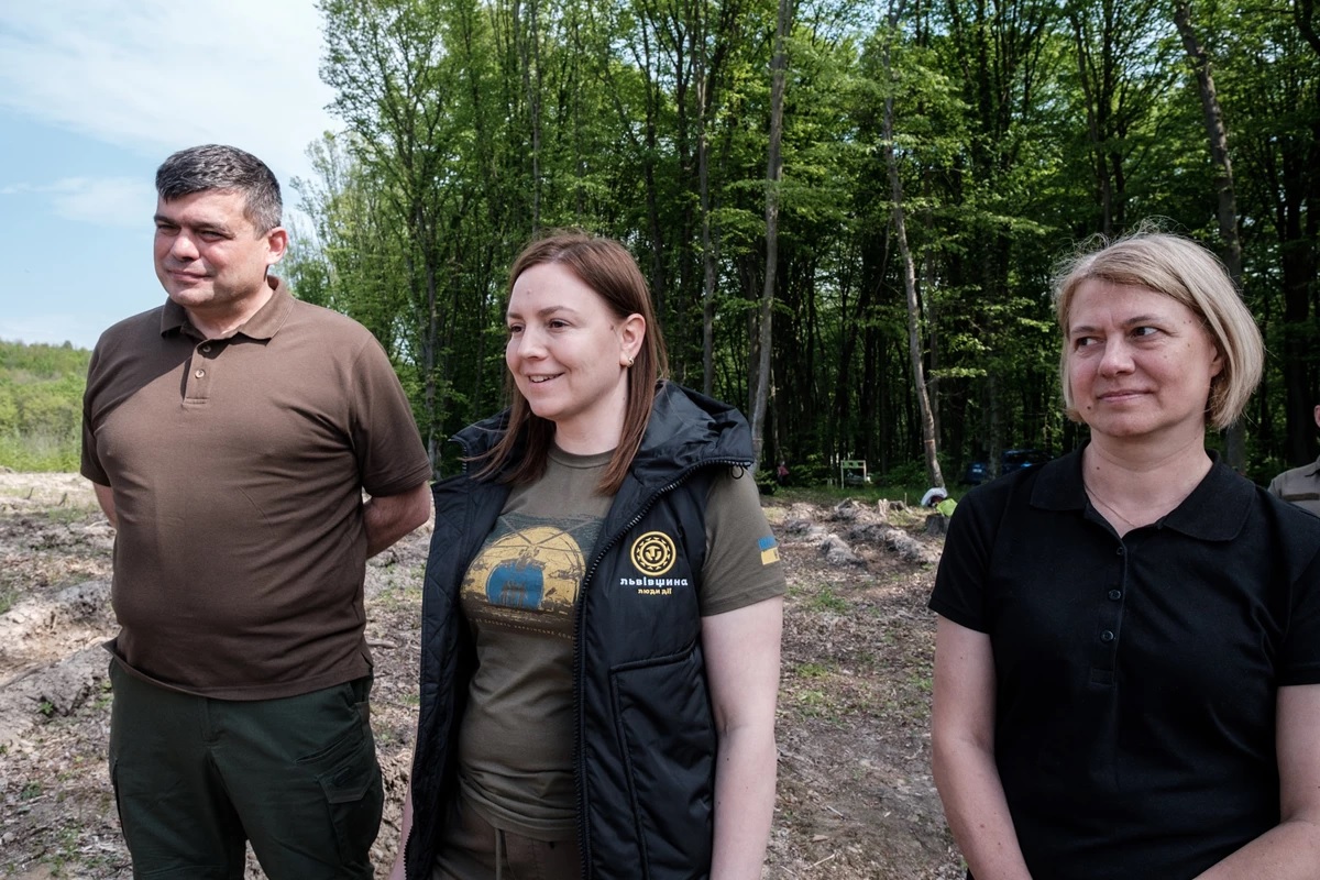 На Львівщині у межах ініціативи «Зелена країна» висадили понад 4 тисячі дубів - 7