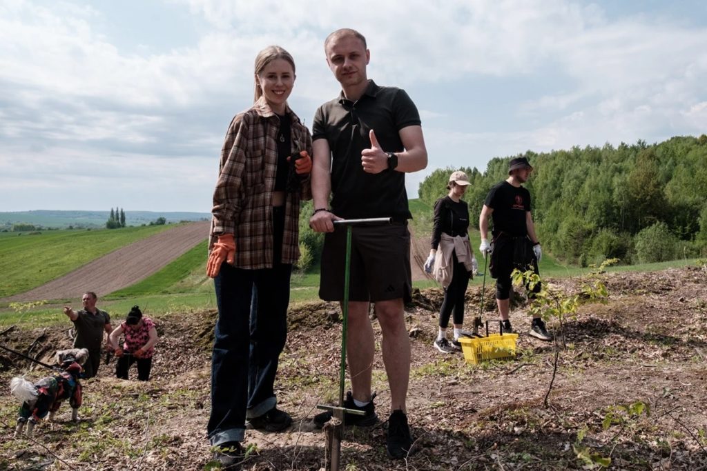 На Львівщині у межах ініціативи «Зелена країна» висадили понад 4 тисячі дубів - 2