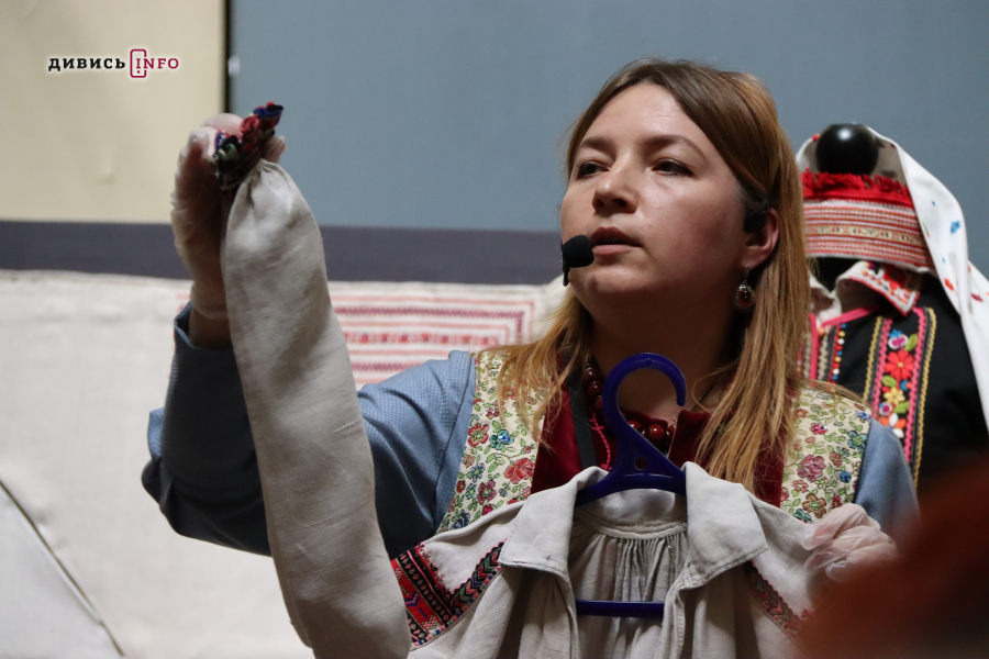 Кабати, сорочки та намітки: чим особливий яворівський народний стрій (фото) - 29