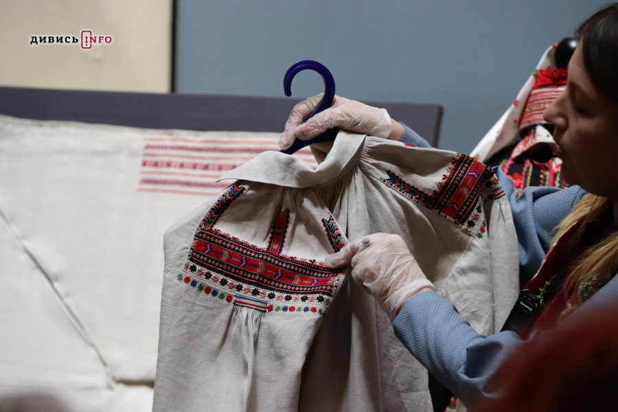 Кабати, сорочки та намітки: чим особливий яворівський народний стрій (фото) - 31