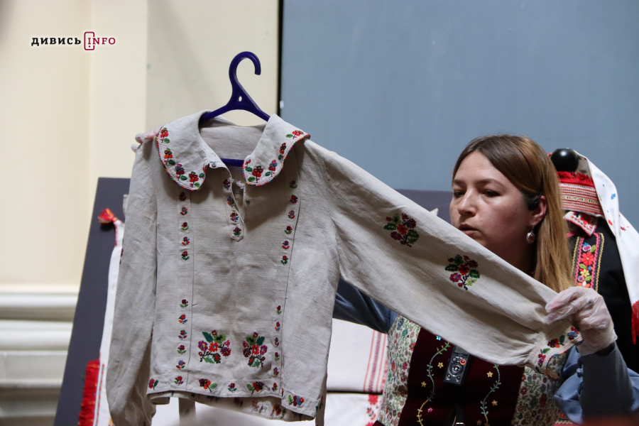 Кабати, сорочки та намітки: чим особливий яворівський народний стрій (фото) - 32
