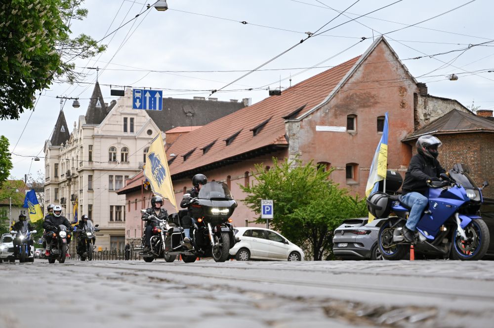 До 11-ї річниці створення «АЗОВу» відбувся байкерський заїзд у Львові - 2