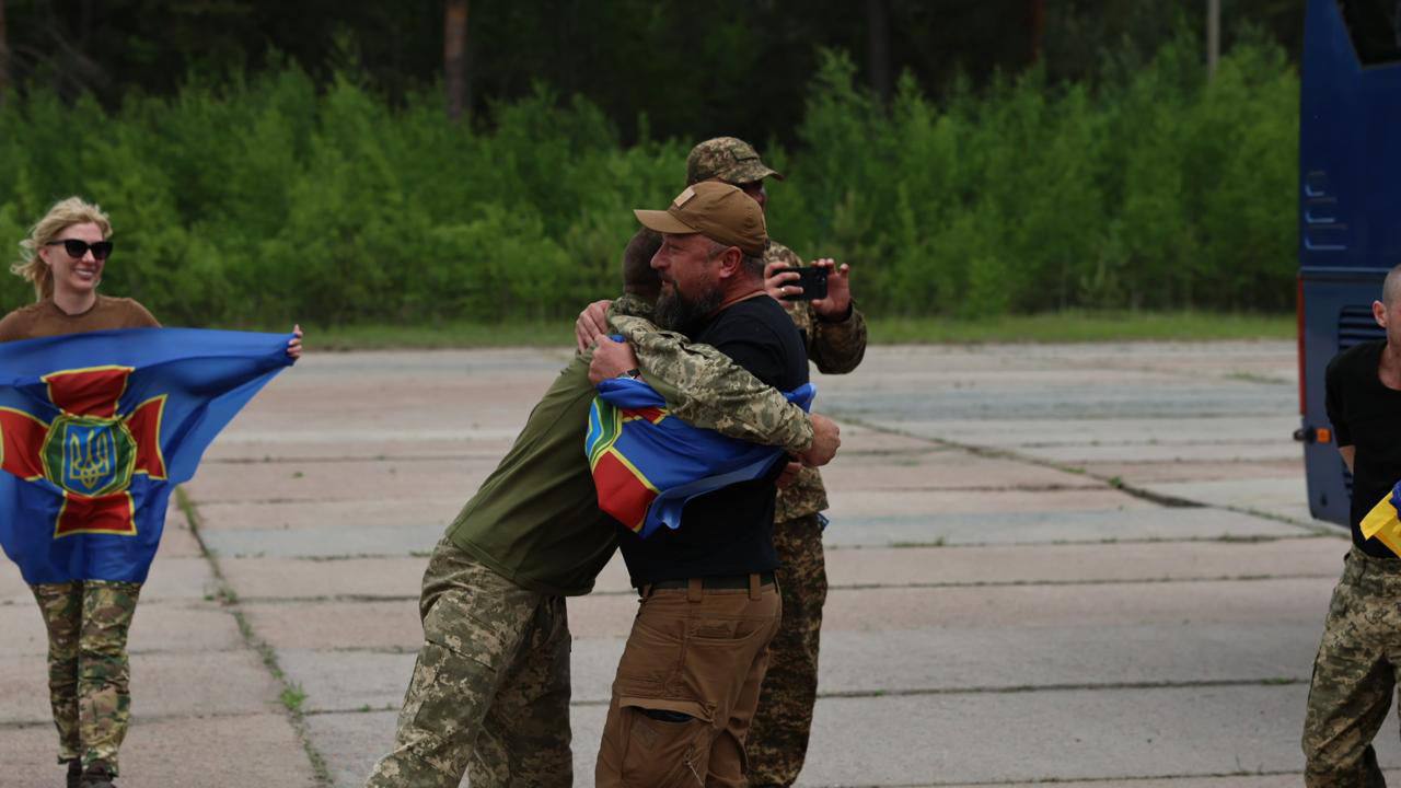 Ще 307 українських захисників повернулися з російського полону - 2