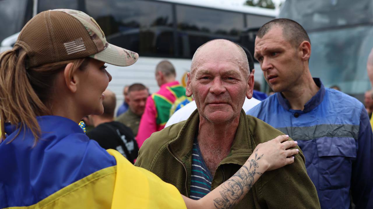 Ще 307 українських захисників повернулися з російського полону - 5