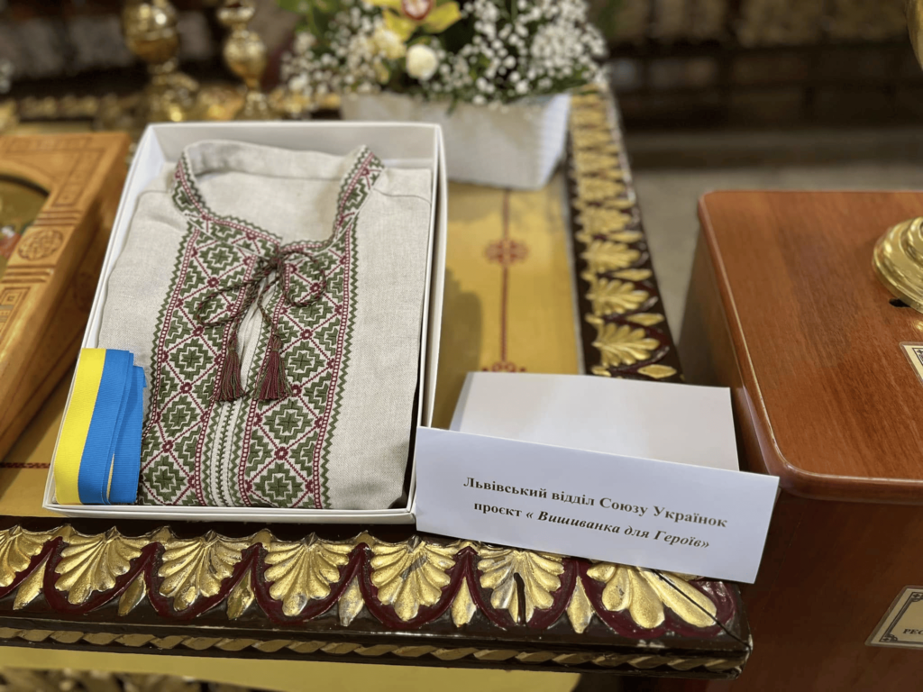 Сорочка як оберіг: у Львові майстрині створюють бойові вишиванки для воїнів - 8
