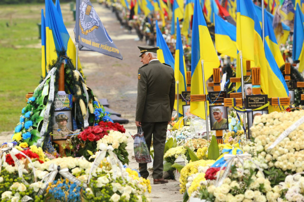 Вшанування пам'яті воїнів, обмін полоненими, цвітіння квітів у Львові: головні новини дня - 4