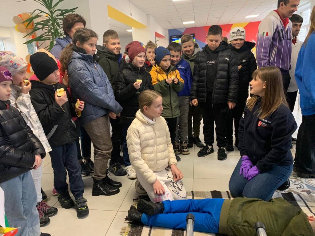 «Ми маємо залюбити дітей в науку»: в чому проблеми викладання природничих наук у школах - 11