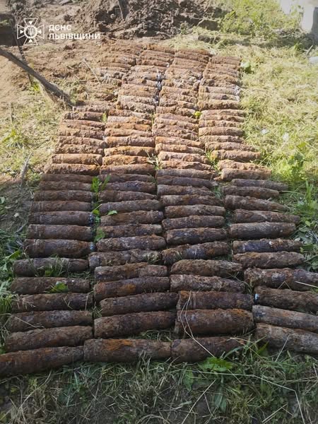 У Львові біля житлового будинку виявили понад сотню снарядів часів Другої світової - 2