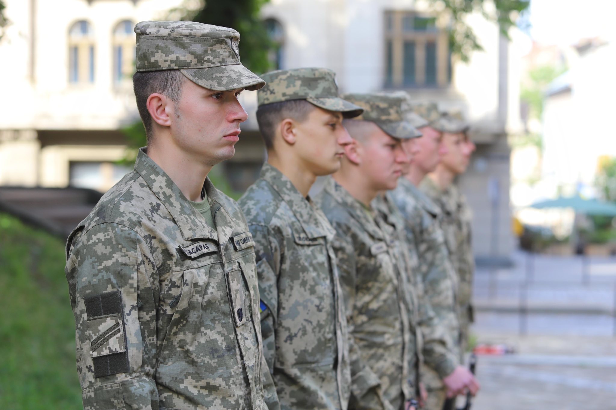 З нагоди Дня Конституції у Львові урочисто підняли національний прапор - 5