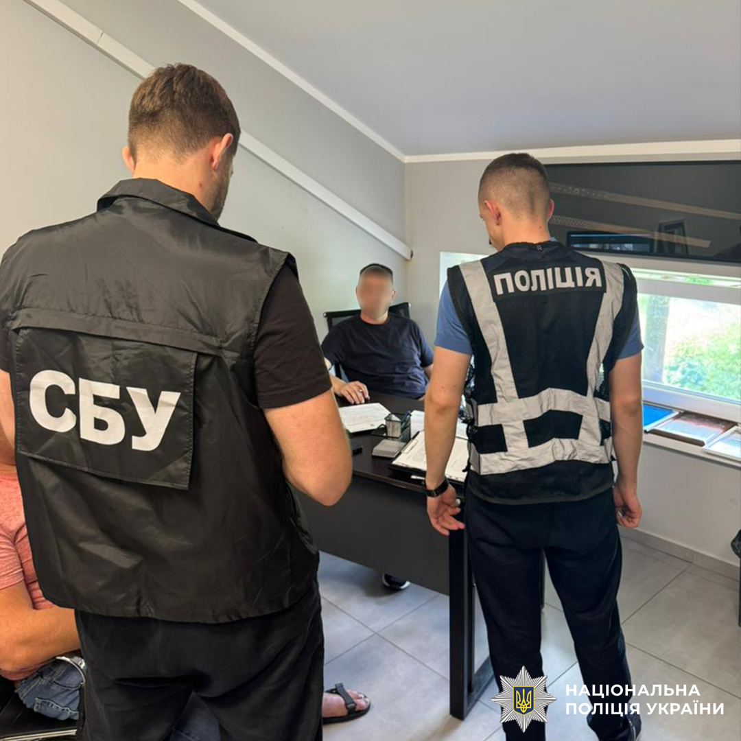 У Львівській області затримали депутата сільради, який вимагав хабар за «питання землі» - 3