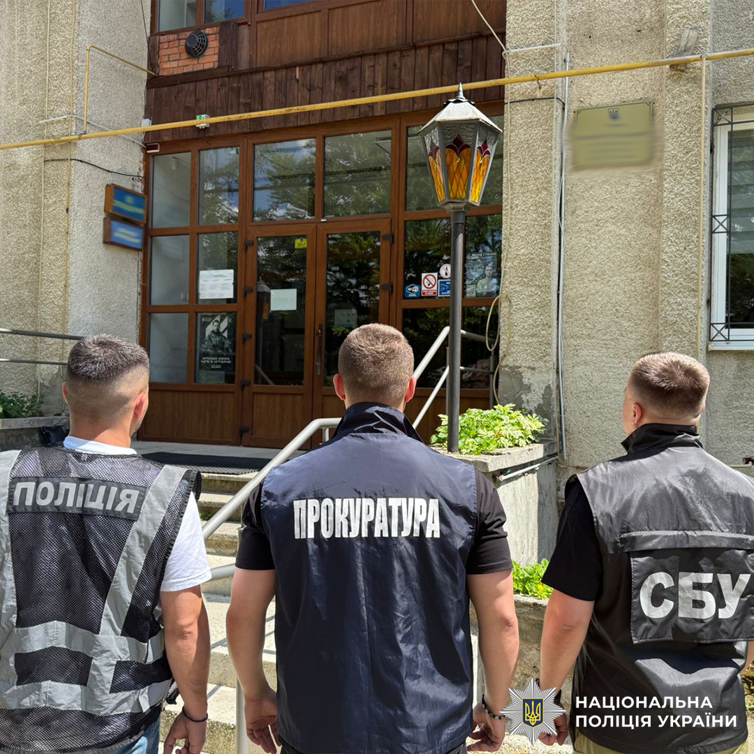 У Львівській області затримали депутата сільради, який вимагав хабар за «питання землі» - 5