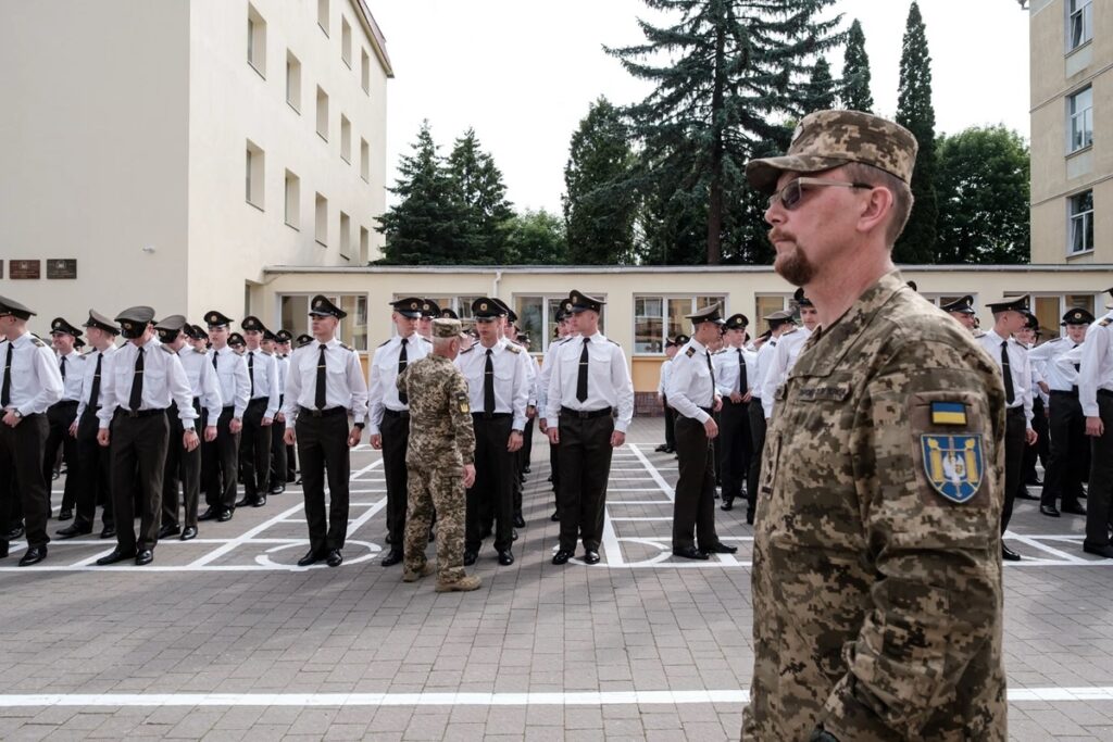 У військовому ліцеї ім. Героїв Крут відбулася офіційна церемонія випуску ліцеїстів - 2